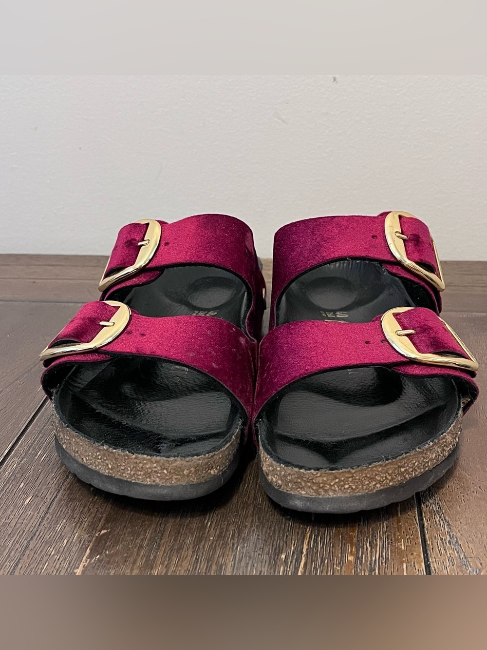 Birkenstock Arizona Big Buckle Velvet Maroon Sandals size 40 Women’s 9 - Picture 2 of 11